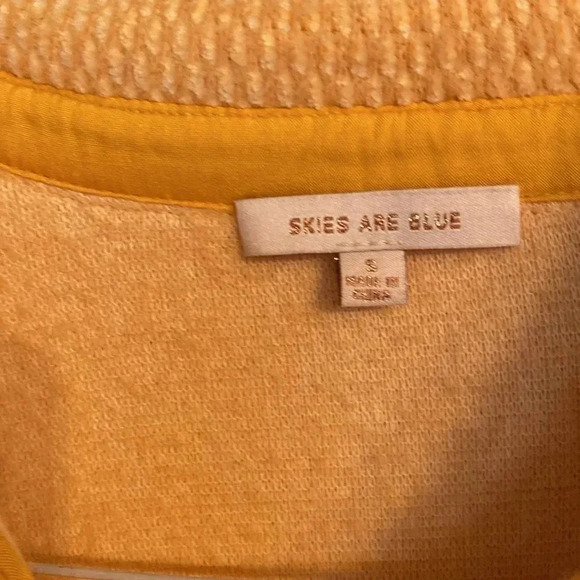 Skies are blue yellow shaker size small - Picture 2 of 8